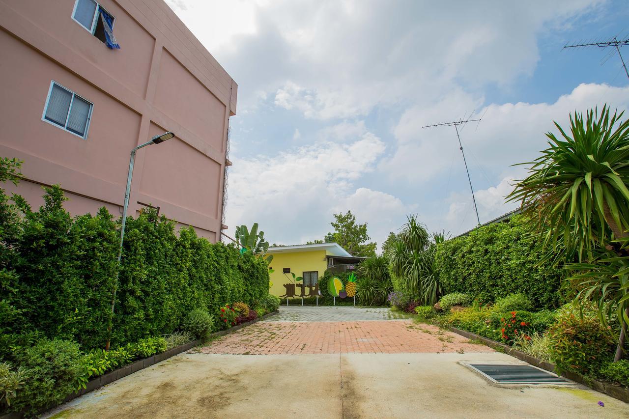 Fruit House Pattaya Motell Bang Lamung Exteriör bild