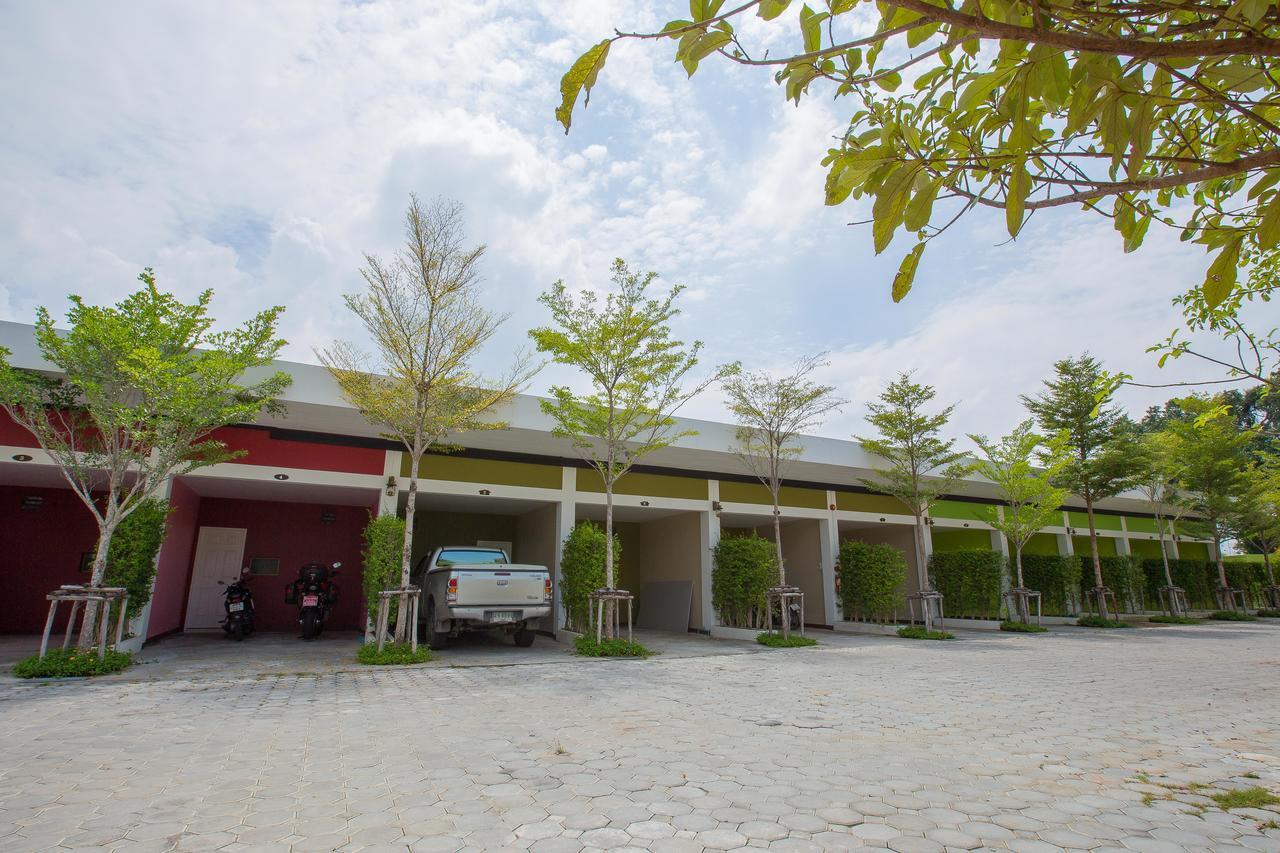 Fruit House Pattaya Motell Bang Lamung Exteriör bild