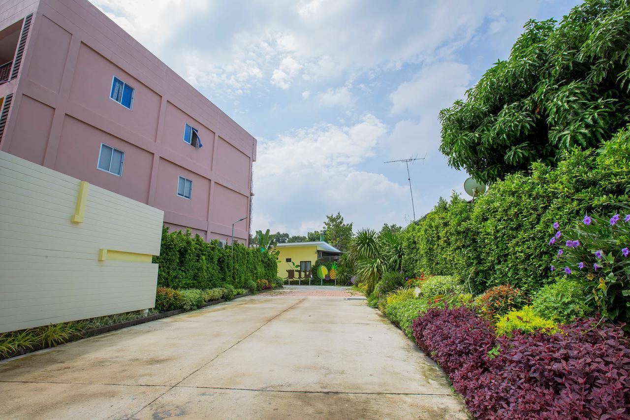 Fruit House Pattaya Motell Bang Lamung Exteriör bild